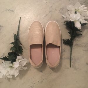 J/Slides | Cream Slip Ons | Size 8
